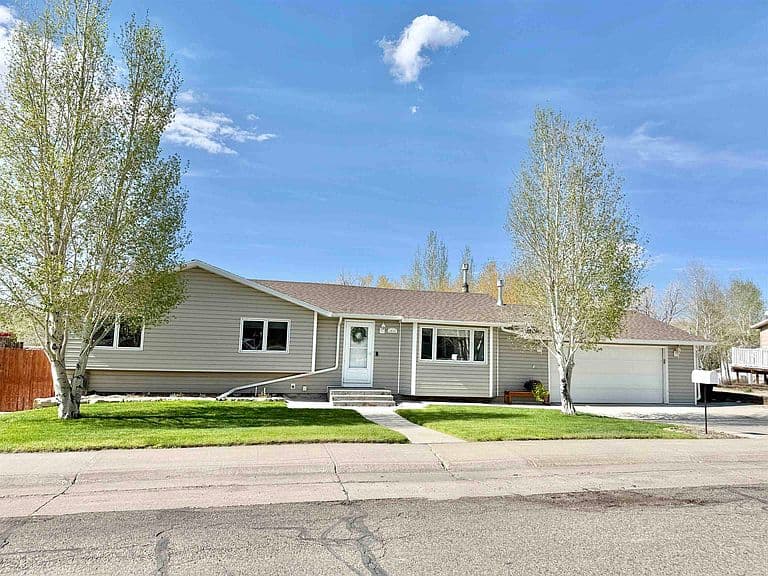 1410 Coulson Ave photo 1