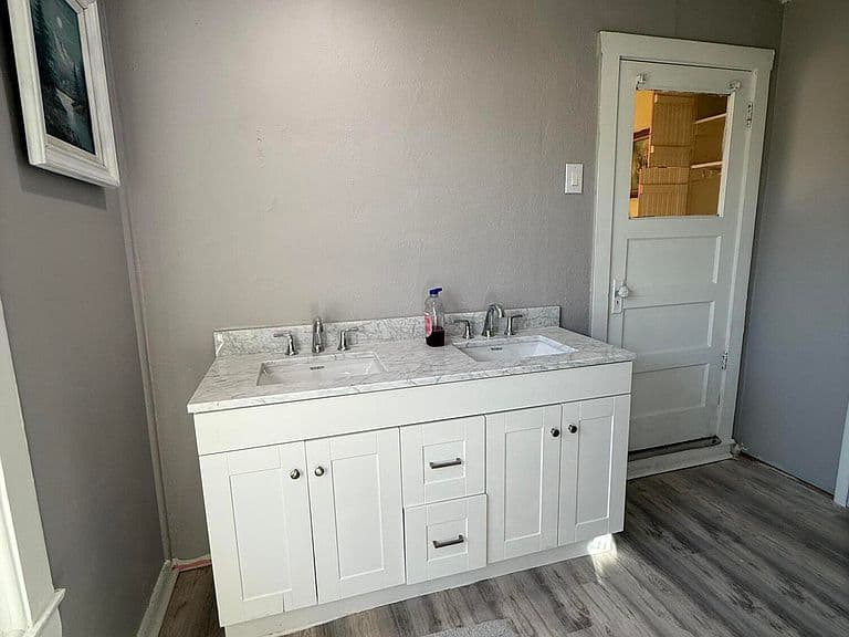 121 W ESTRELLA Avenue photo 3