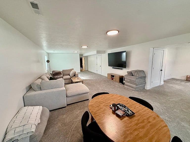 2088 Balboa Rd photo 3