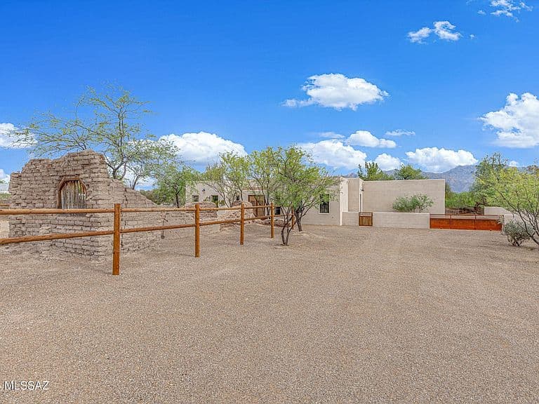 5259 E Fort Lowell Rd photo 5
