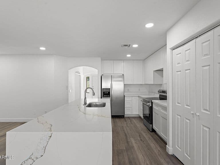 14 N KIMBERLY Drive photo 1