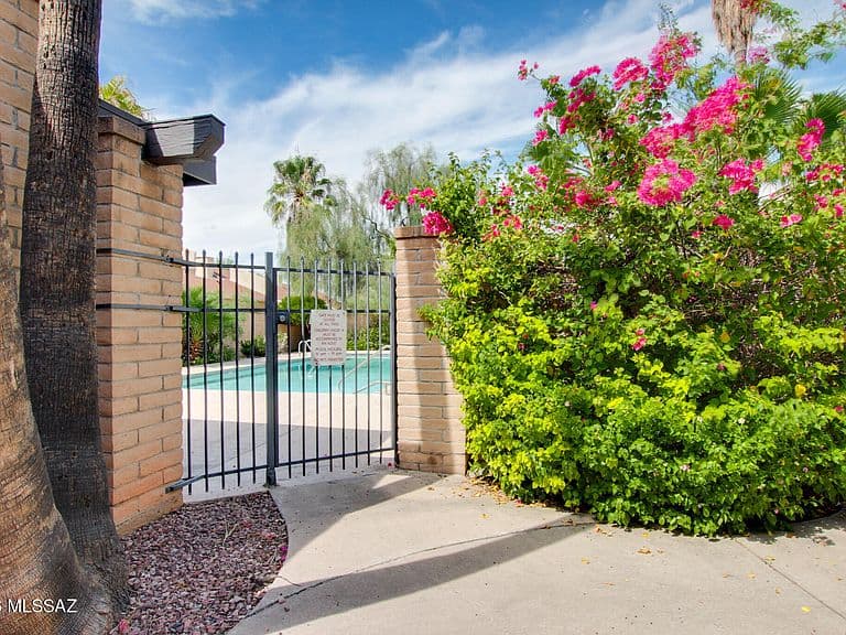 7581 E Desert Anchor Blvd photo 3