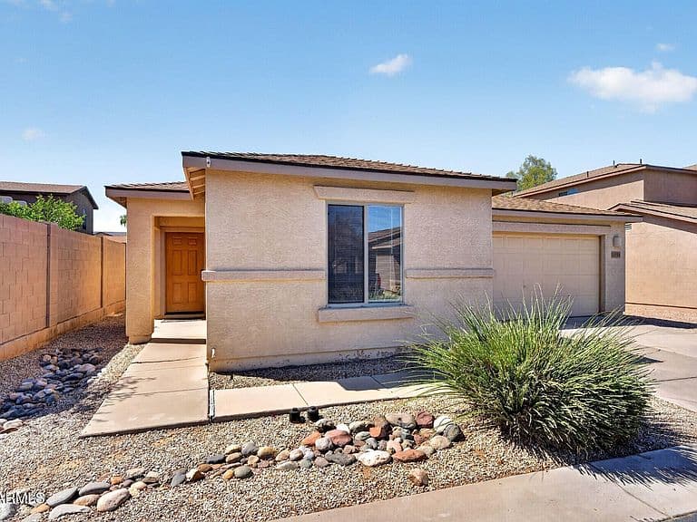2551 E MEADOW CHASE Drive photo 3