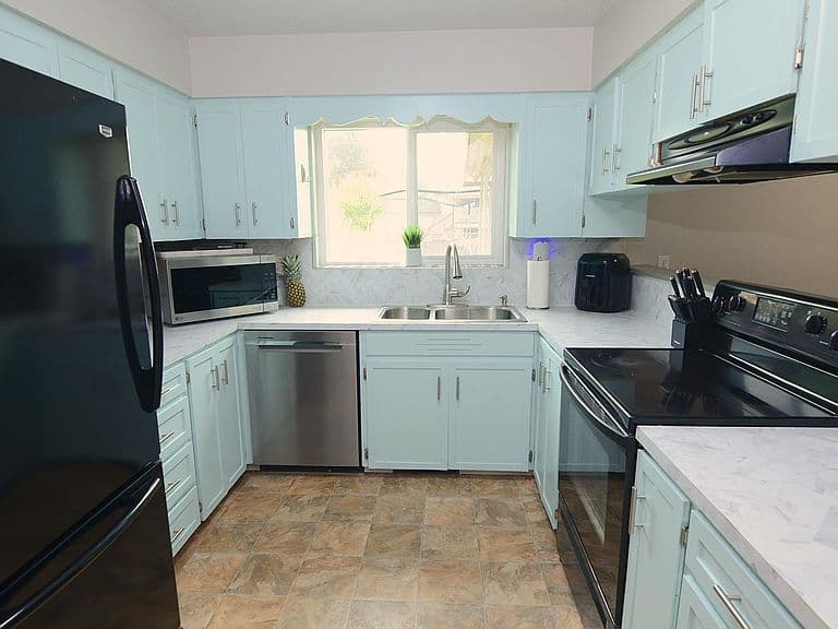 1122 N Midland Blvd photo 4