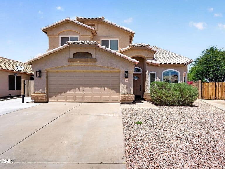 1482 E CENTURY Avenue photo 1