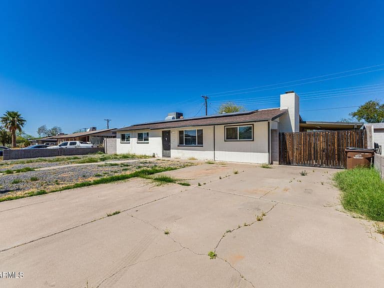 9034 E MARGUERITE Avenue photo 2