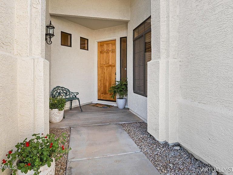 276 E ASHURST Drive photo 5