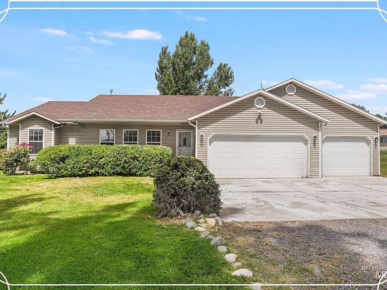 183 Rainbow Dr photo 1