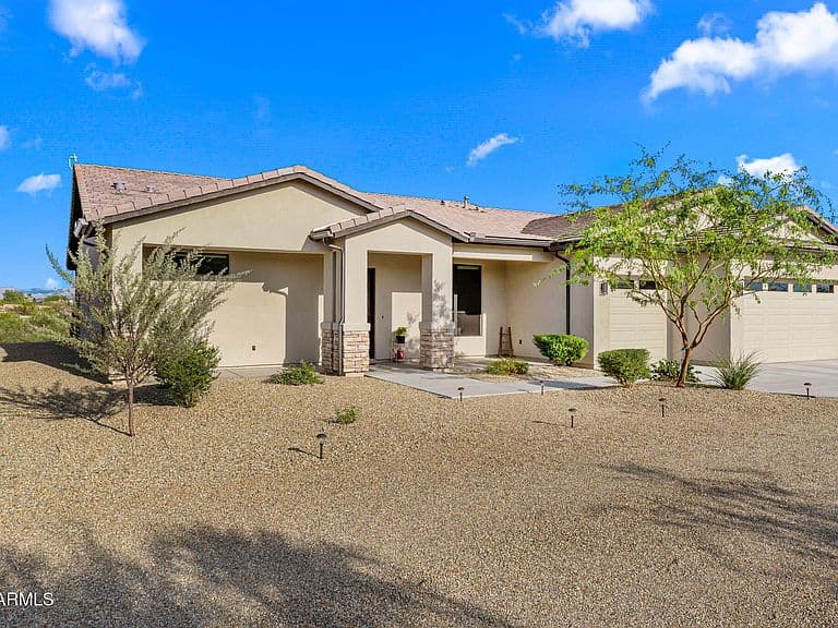 22050 W El Grande Trail photo 2