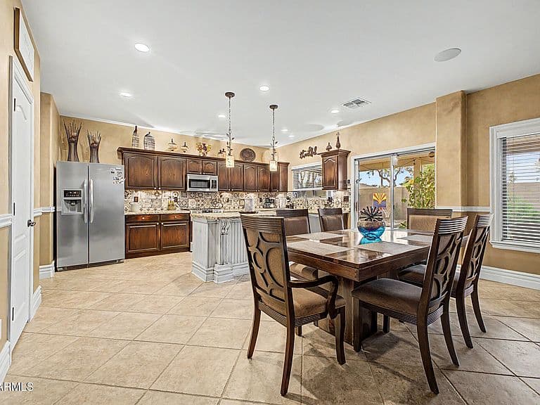 1200 E HORSESHOE Drive photo 3