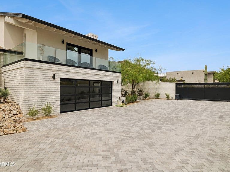 5801 E SURREY Drive photo 3