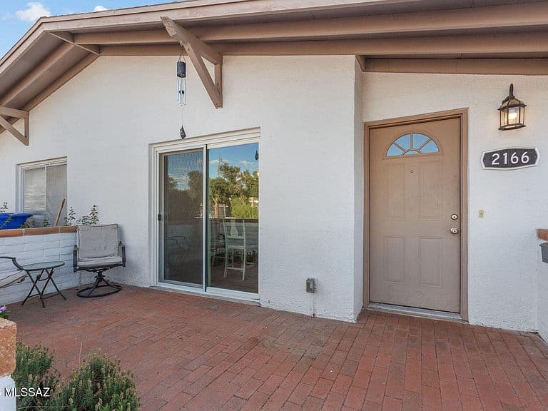 2166 S Calle Polar photo 2