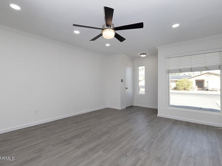 2543 E IMPALA Avenue photo 4