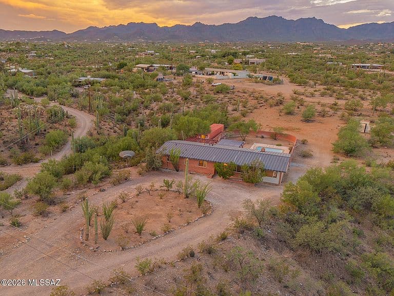 3930 N New York Dr photo 1