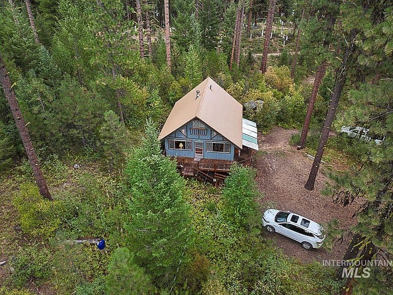 225 Mesplie Rd photo 3