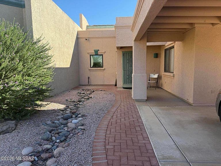 204 N Cobalt Dr photo 2