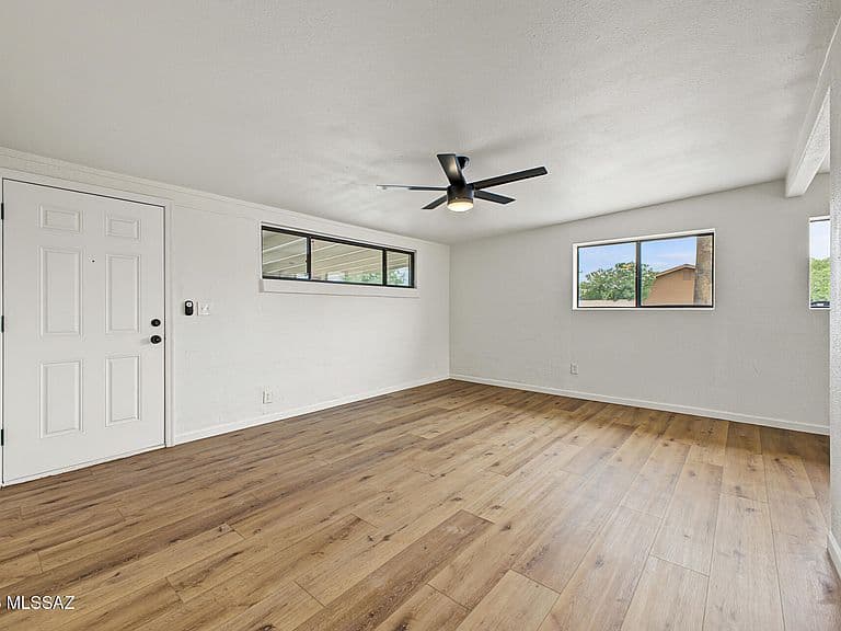 2518 S Del Valle Ave photo 5