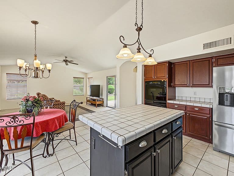 434 W MENDOZA Circle photo 5