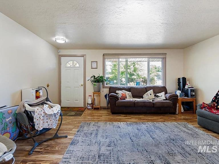 9933 W Tudor Dr photo 5