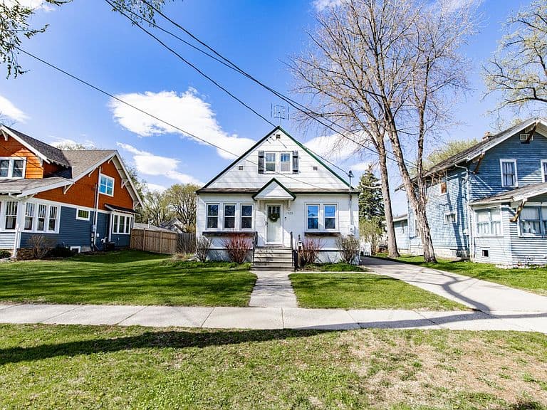 1525 4th Ave S photo 4