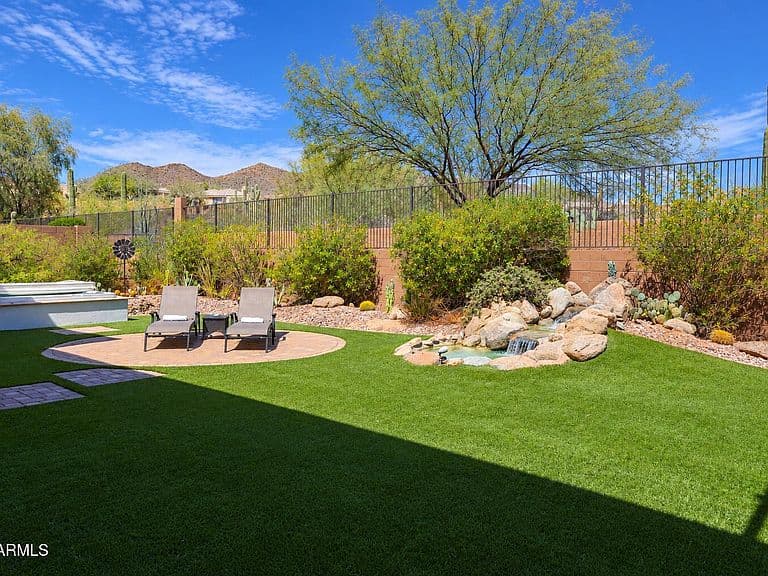 42001 N BRIDLEWOOD Way photo 3