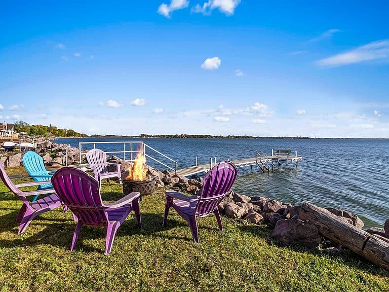 142 N Lake Dr photo 2