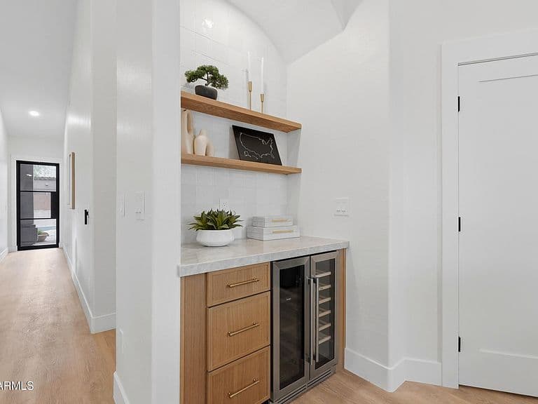 7703 E SAYAN Street photo 5