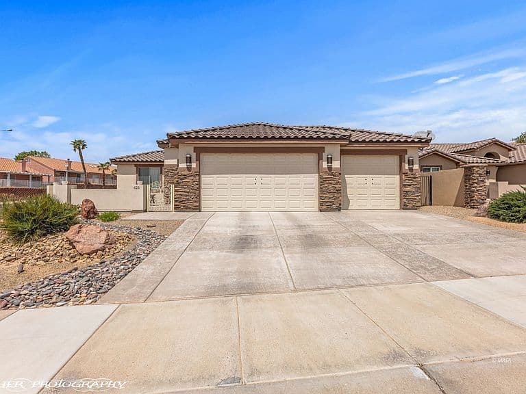 625 Chaparral Dr photo 1