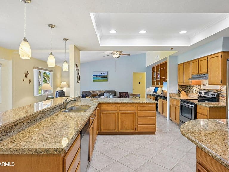 12422 W KEYSTONE Drive photo 1