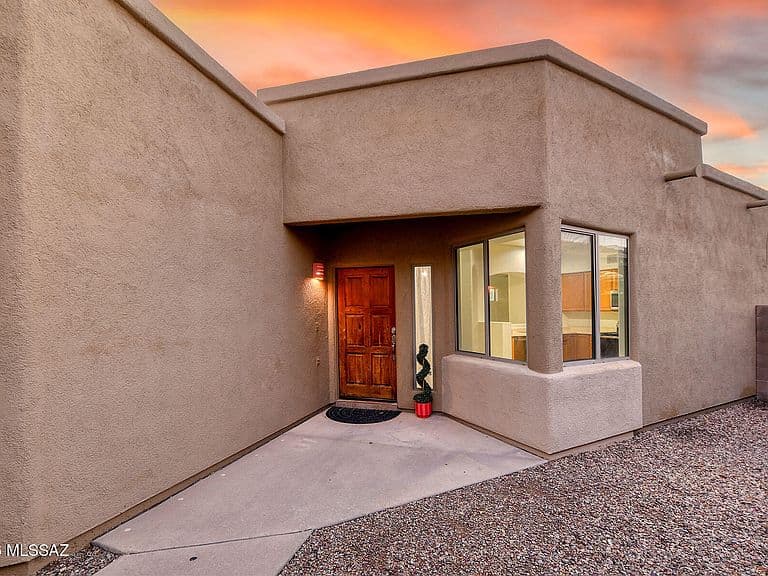 8546 N Sunny Rock Ridge Dr photo 3