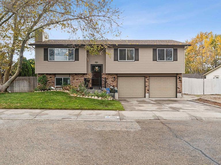 4811 N Leather Way photo 2