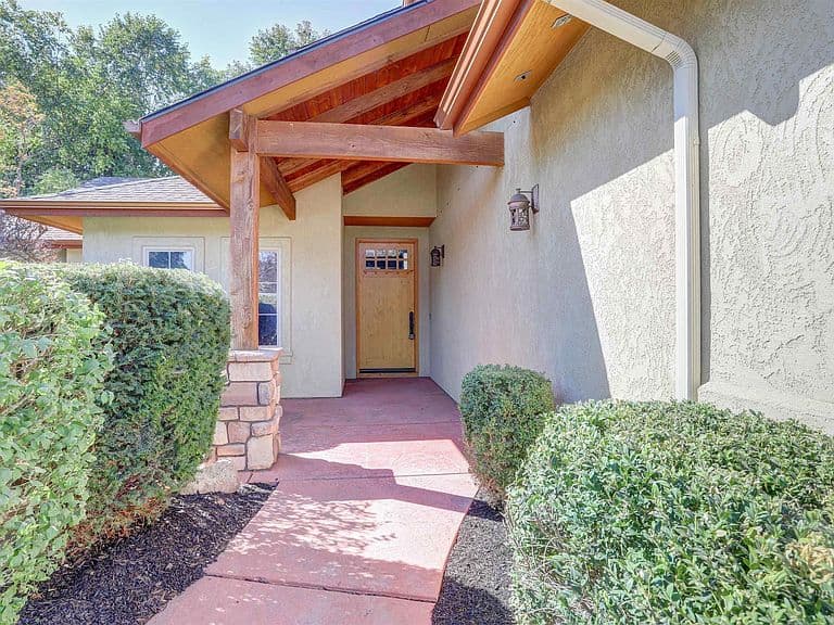 2517 E Nakano Dr photo 5