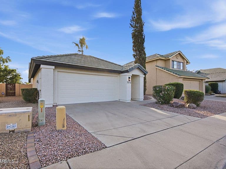 7515 W SEQUOIA Drive photo 3