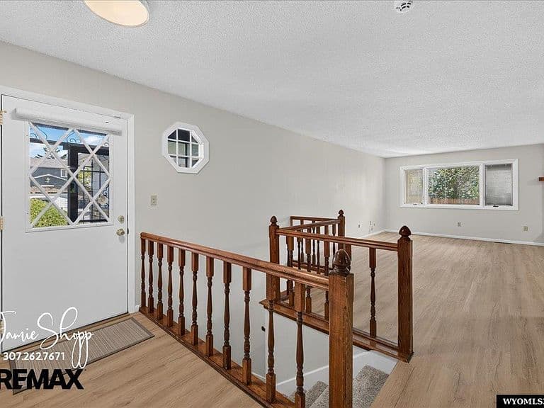 2050 S Walsh Dr photo 3