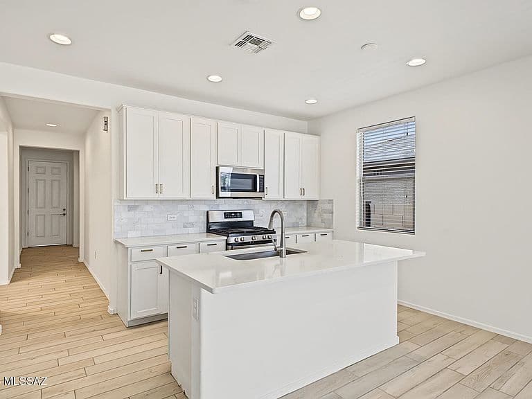 10940 W Sarabella Dr photo 4