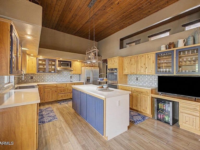 2027 E CIRCLE MOUNTAIN Road photo 3