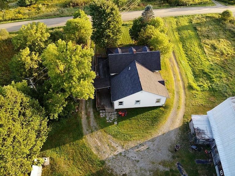 852 Pollander Road photo 3