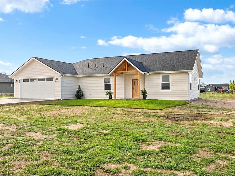 454 Rio Ln photo 2