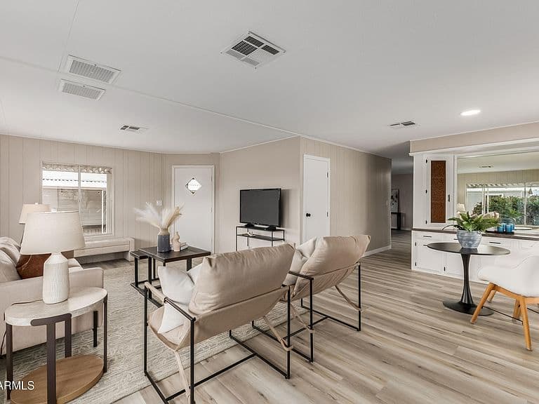 8244 E Desert Trl photo 5