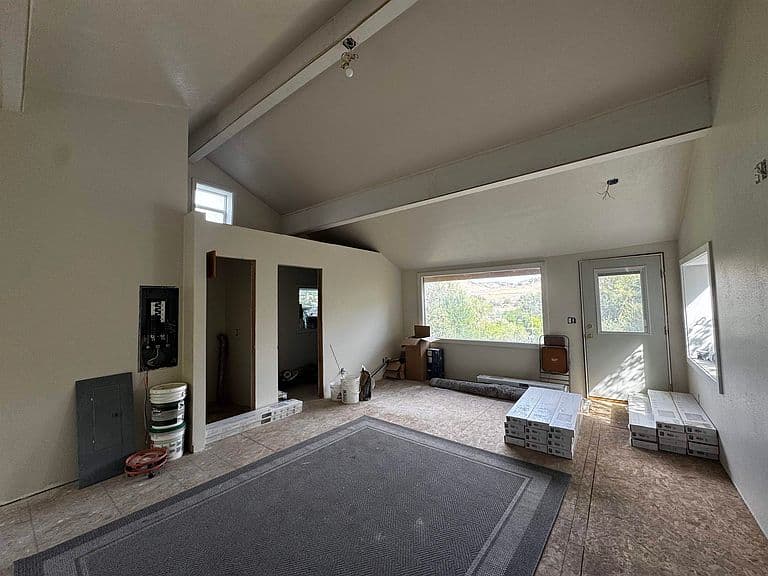 184 E Booth St photo 4
