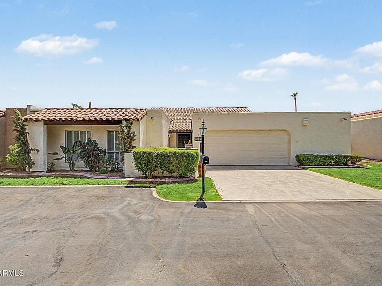 7331 E VALLEY VISTA Drive photo 1