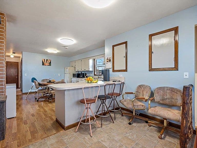 10484 W Highway 14 photo 4