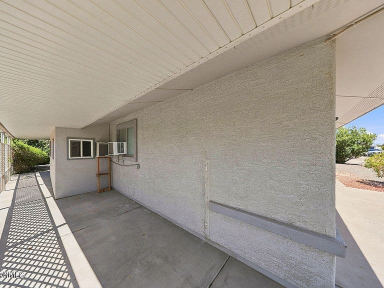 9421 W GLEN OAKS Circle N photo 4
