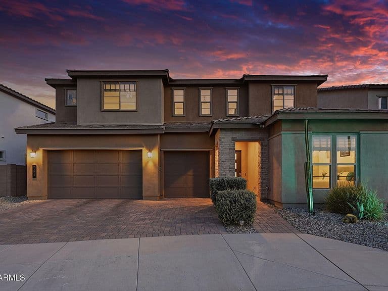 7373 W SPUR Drive photo 2