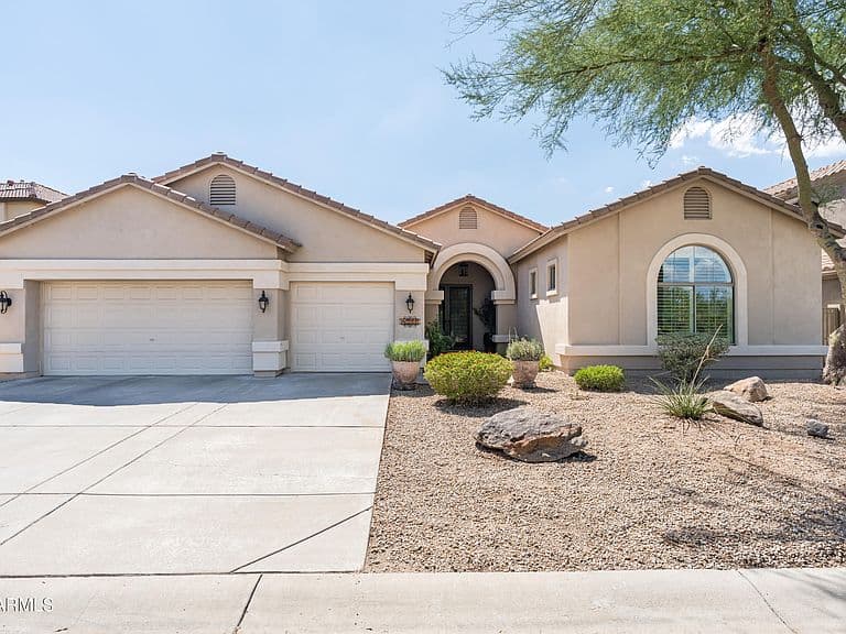 4211 E DESERT FOREST Trail photo 1