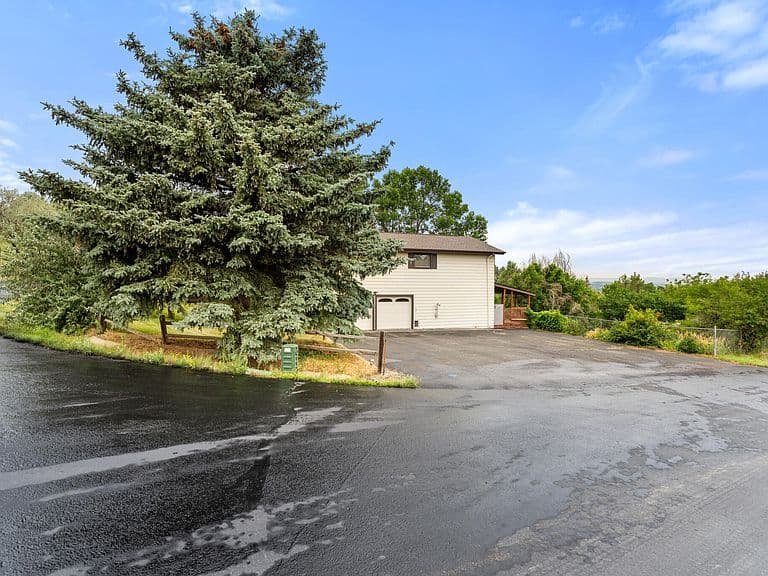 2 Valley View Dr photo 3