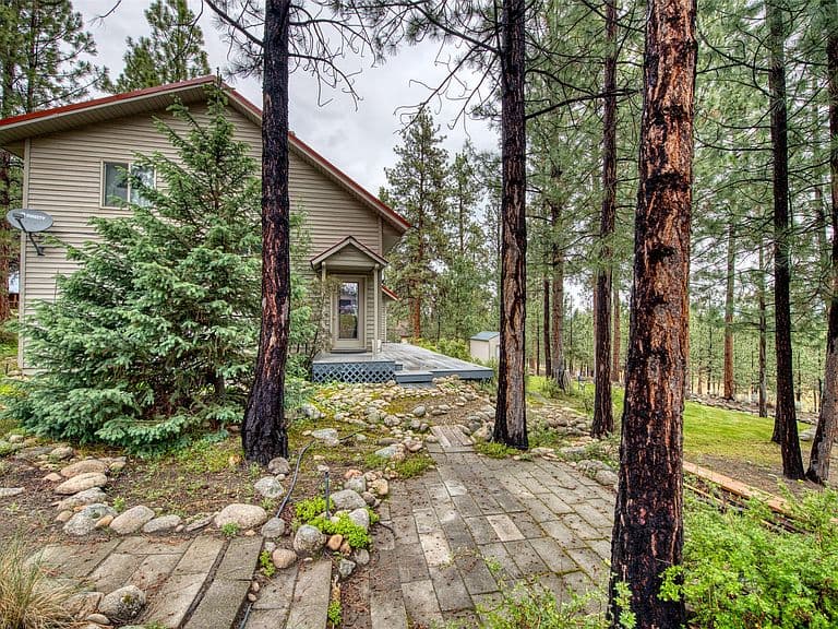 219 Peaceful Dr photo 4