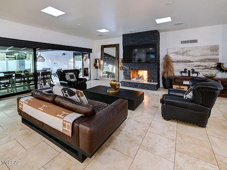 7861 N Tuscany Dr photo 4