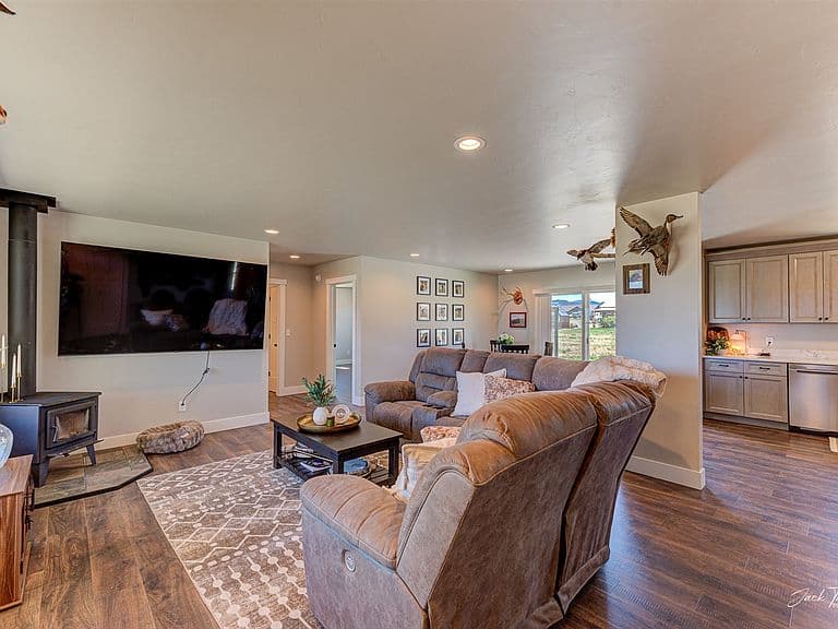 11 Ashley Dr photo 5