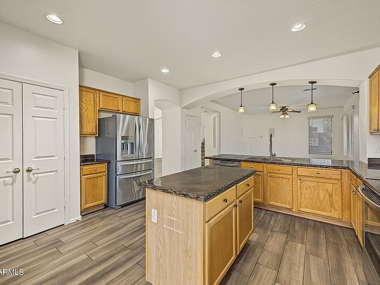 4184 E DUBLIN Court photo 2